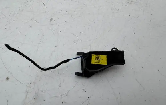 Mercedes-Benz C W205 Front door wing mirror part A0999063303 2504051399