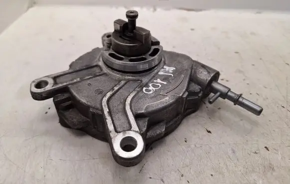 Toyota Avensis T250 Vacuum pump 293000R010