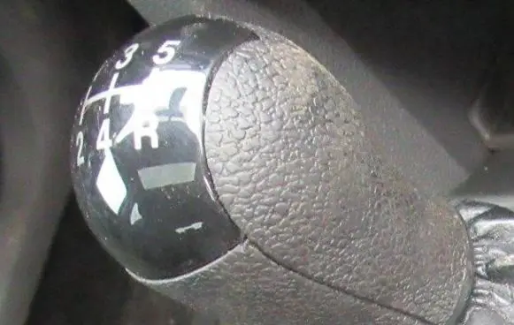 Ford Focus Gear shift switch/knob 