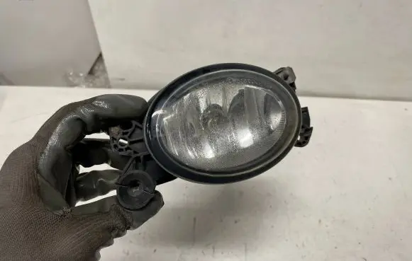 Mercedes-Benz C W204 Front fog light A1698201556 030507700101