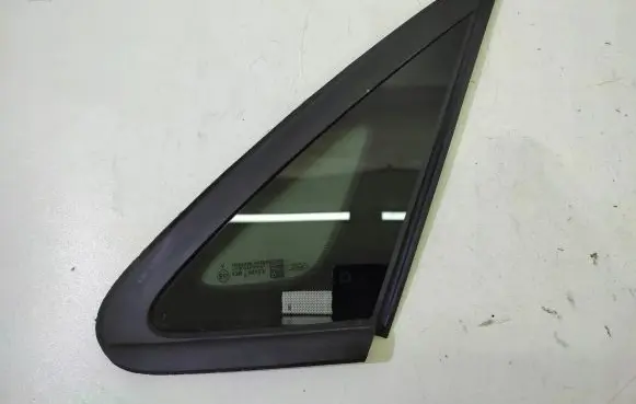 Ford Puma Rear side window