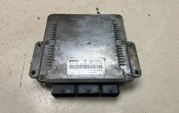 Renault Laguna I Engine control unit/module 7700106485 8200064508 0281001997