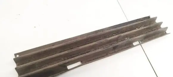 Mercedes-Benz E W210 Front bumper lower grill a2108850223