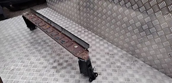 Volvo V70 Bottom radiator support slam panel 