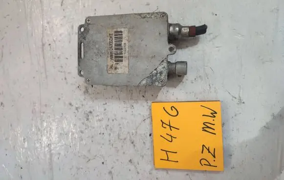 Volkswagen PASSAT B5 Voltage converter/converter module DAX35DKE D77022358