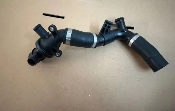 Thermostat/thermostat housing