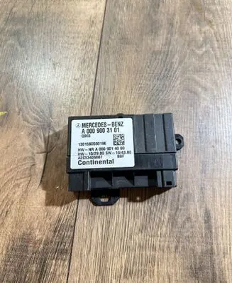 Mercedes-Benz CLS C218 X218 Fuel injection pump control unit/module A0009003101 A2C53406807 A0009014000