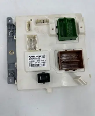 Volvo S90, V90 Comfort/convenience module 31665478 82461951 18W356