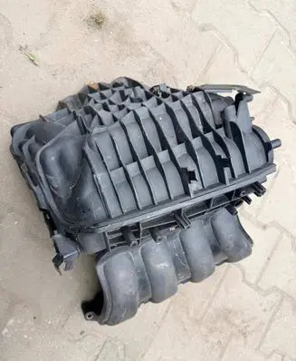 BMW 1 E81 E87 Intake manifold 7544513