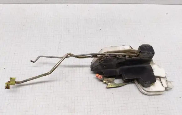 Mitsubishi Galant Front door lock