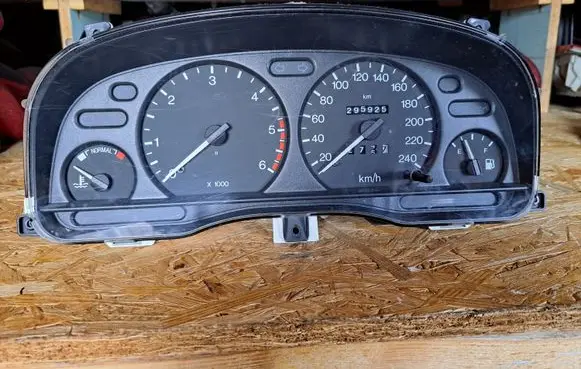 Ford Mondeo MK II Speedometer (instrument cluster) 97BP10849TG