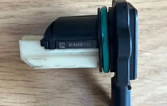 BMW 3 E92 E93 Mass air flow meter 7593624 13627593624 5WK97512
