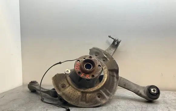 BMW 5 F10 F11 Front wheel hub spindle knuckle 6777752