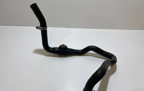 BMW 5 E39 Engine coolant pipe/hose 8378951