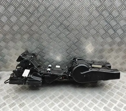 Porsche Cayenne (9Y0 9Y3) Interior heater climate box assembly 4M0819351A CZ1174001721