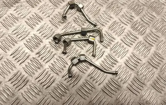 Opel Astra K Fuel injector supply line/pipe