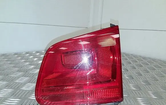 Volkswagen Tiguan Tailgate rear/tail lights 178957