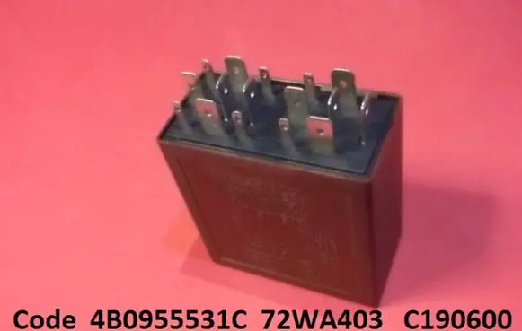 Skoda Octavia Mk1 (1U) Window wiper relay 4B0955531C 72WA403