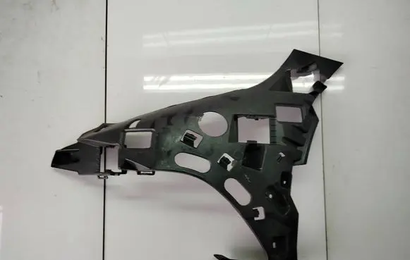 Mercedes-Benz S C217 Front bumper mounting bracket A2178851565