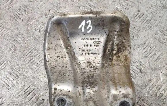 Audi A8 S8 D4 4H Heat shield in engine bay 8K0501721A