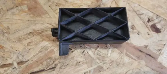 Volvo S80 Radiator mount bracket