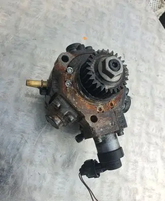 Renault Trafic II (X83) Fuel injection high pressure pump 8200912103