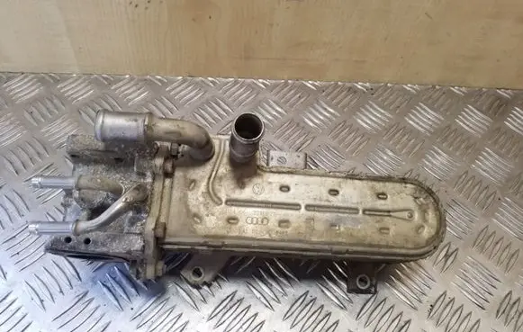 Skoda Octavia Mk2 (1Z) EGR valve cooler 3210275 03813513AD