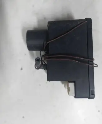 Audi A6 S6 C4 4A Central locking vacuum pump 4A0862257F 81Z906522