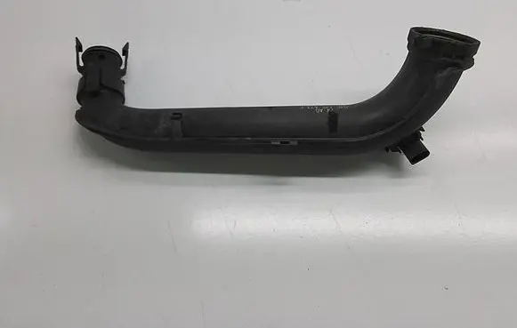 Volkswagen Tiguan Brake vacuum hose/pipe 04E145673F