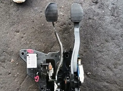 Citroen C5 Brake pedal bracket assembly 9667419180