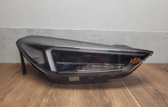 Hyundai Tucson TL Headlight/headlamp 92102D7700 R009D700059401
