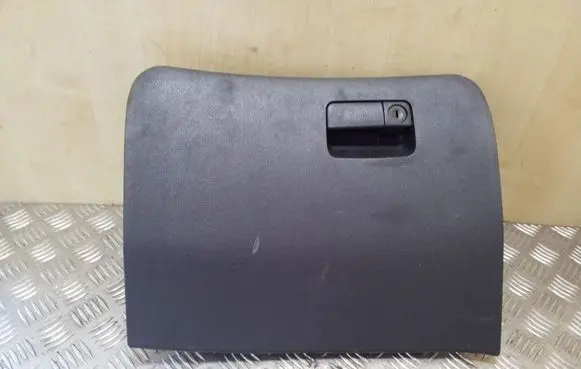 KIA Sportage Glove box lid/cover KM84502A