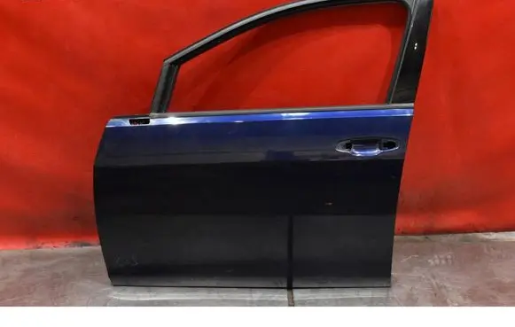 Volkswagen Golf Sportsvan Front door 