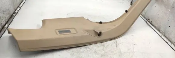 BMW X3 E83 (D)pillar trim (top) 3330449