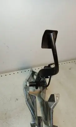 Opel Astra H Brake pedal 25832