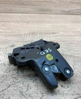 Audi A8 S8 D3 4E Tailgate/trunk/boot lock/catch/latch 4E0827505C