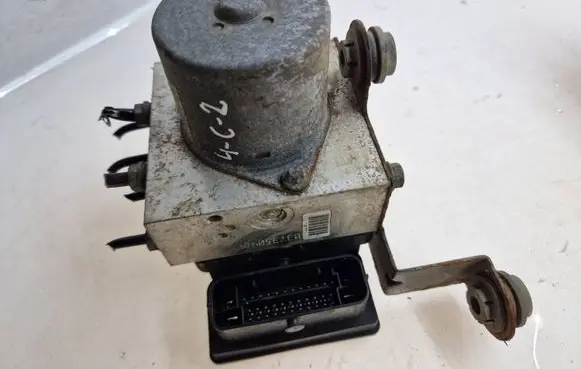 Volkswagen Tiguan ABS Pump 5N0614517L 54085069B 16132014