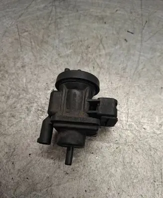 Mercedes-Benz E W211 Turbo solenoid valve 0005450427
