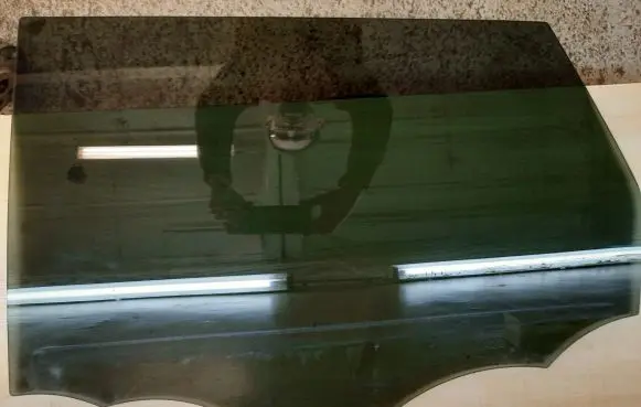 Land Rover Evoque I Rear door window glass