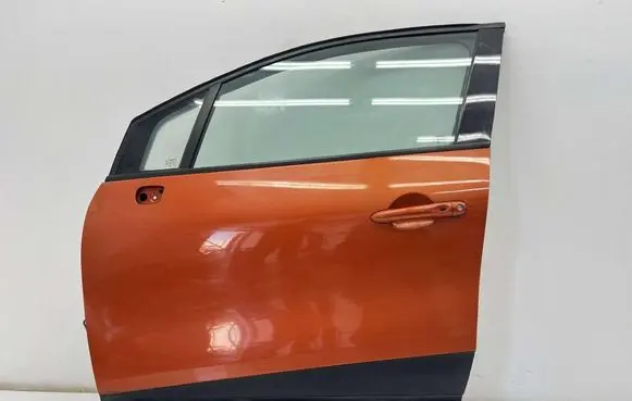 Renault Captur Front door