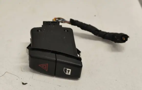 BMW 5 E60 E61 Hazard light switch 6919506 549519500