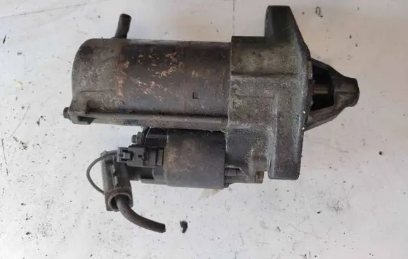Toyota Yaris Starter motor 2280008350
