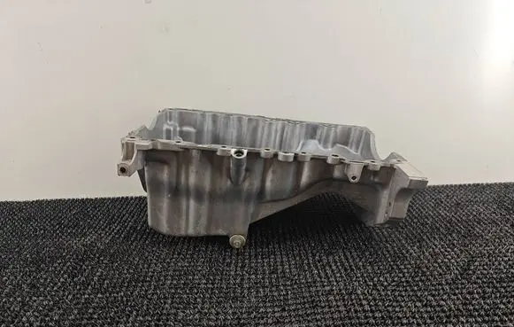 Jaguar XE Oil sump G4D36706AC D04YA