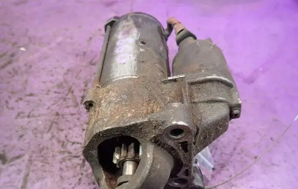 Renault Megane II Starter motor D7R49