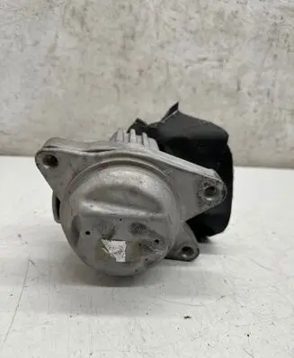 Porsche Macan (95B) Engine mount bracket
