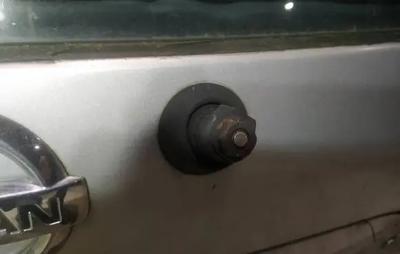 Nissan Almera Tino Rear window wiper motor