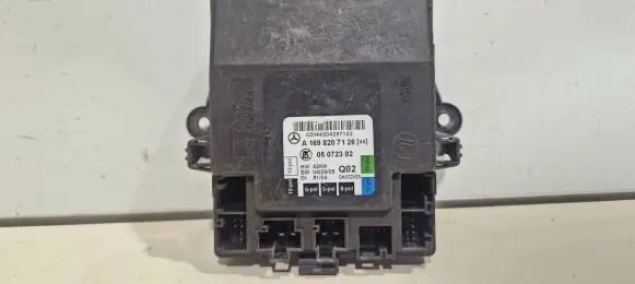 Mercedes-Benz A W169 Door control unit/module A1698207126 05072302 02044204297102
