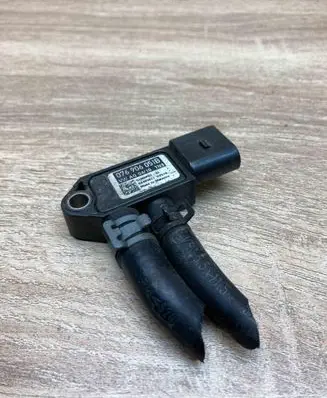 Skoda Octavia Mk2 (1Z) Exhaust gas pressure sensor 076906051B