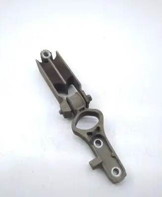 Volvo XC60 Engine mount bracket