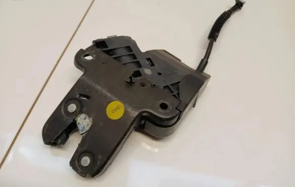 Audi A6 S6 C6 4F Tailgate/trunk/boot lock/catch/latch 4E0827645